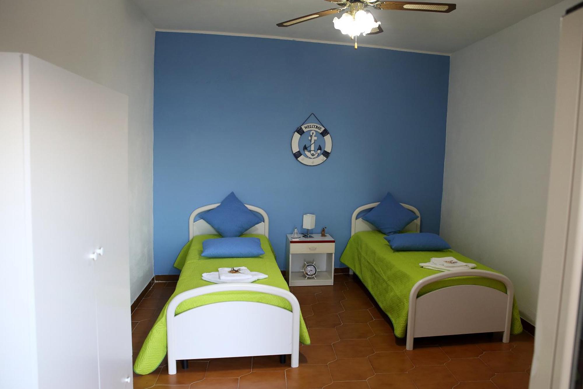 Villa Yellow House Ликата Номер фото