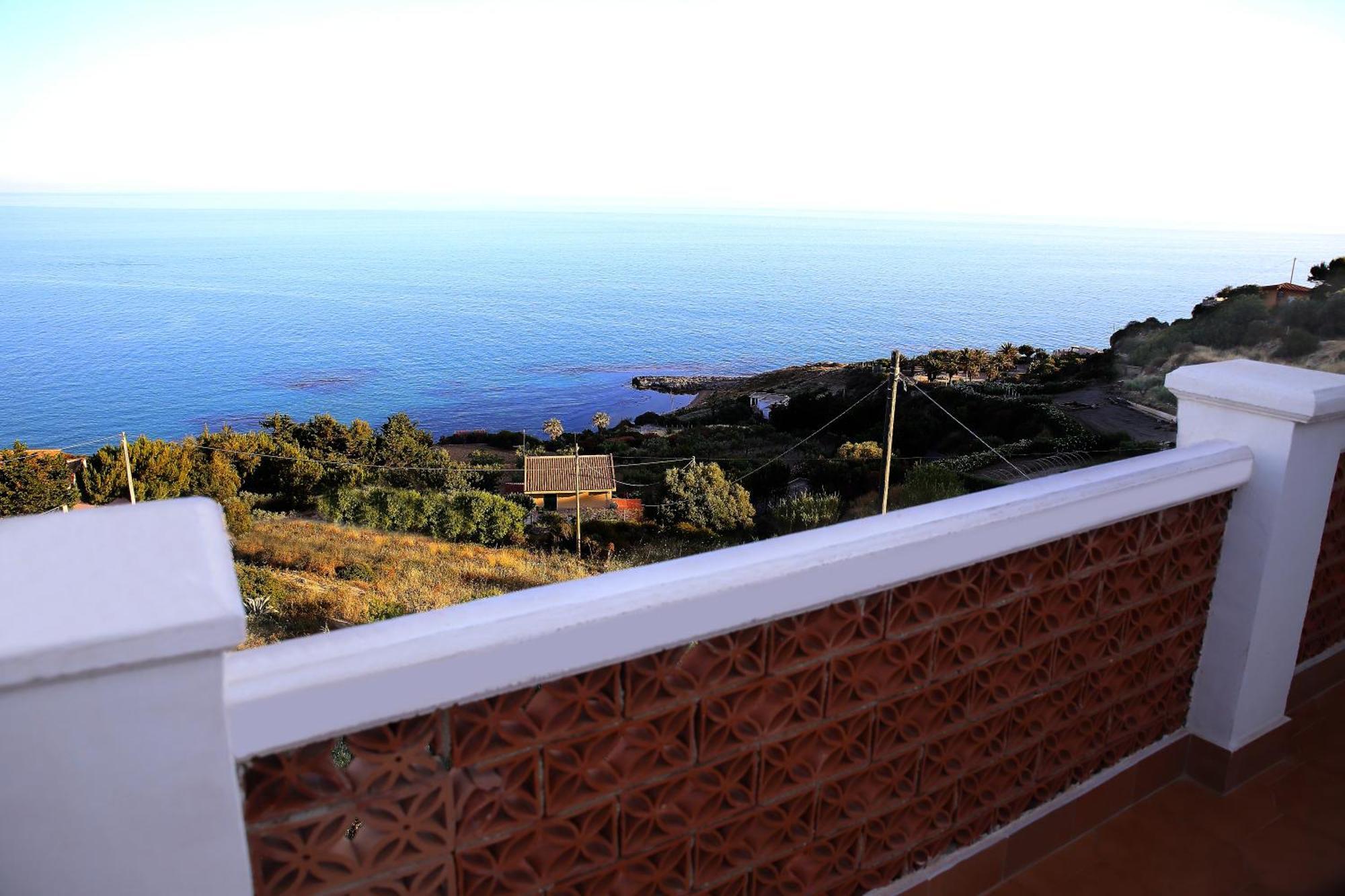 Villa Yellow House Ликата Номер фото